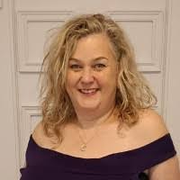 Beth Mcauley's Instagram, Twitter & Facebook