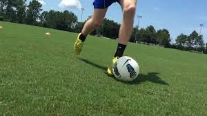 Travailler sa technique à la maison. Comment S Ameliorer Au Football 15 Etapes Avec Images