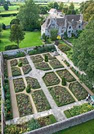 Avebury Manor Wiltshire England Manor Garden Beautiful Gardens English Garden
