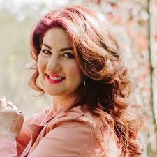 Karla Campos's Instagram, Twitter & Facebook