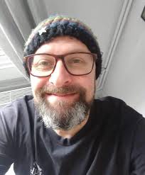 Gotten people asking about the difference between jungle and drum & bass  (and breakcore), so for the next installment of the best genre in the  world, I thought I'd talk about just