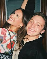 happy birthday to BEJEWLIA 💎 my best friend in the entire world. there's  no one I'd rather have a screaming match over laundry with, I love you so  much ❤️