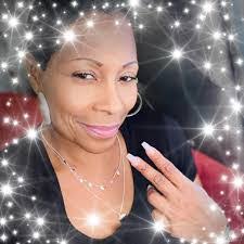 Nettie Gonzalez's Instagram, Twitter & Facebook