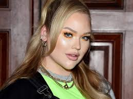 Nikkietutorials, whose real name is nikkie de jager, is engaged to her boyfriend of dutch beauty vlogger and makeup artist nikkietutorials is engaged to boyfriend. Nikkietutorials I Am Transgender Here Are Other Trans Youtubers