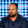 Nasos Katrhs Efyge 3afnika Apo Th Zwh O Stylistas H Sxesh Toy Me Th Mykono Cyclades24