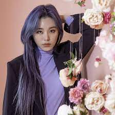 She started her solo career on april 17, 2018 with the single easy, making her the first mamamoo member to debut as a soloist. Wheein Mamamoo å¸–å­ Facebook