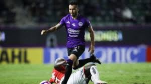 Mario humberto osuna pereznúñez, known as mario osuna and nicknamed mono, is a mexican professional footballer who plays as a defensive midf. Cibhtxrrewdtwm