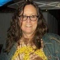 Carol Keck's Instagram, Twitter & Facebook