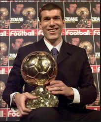 Sosit în vară la campioana franței, portarul în vârstă de 40 de ani a fost plăcut impresionat de calitățile celor două staruri. Cine Sunt CastigÄtorii Balonului De Aur Din 1956 Si PanÄ AstÄzi Video Si Galerie Foto