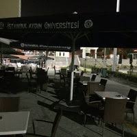 Kahve denince akla ilk gelen kahve markası çoğu zaman starbucks! Istanbul Aydin Universitesi Kutuphane