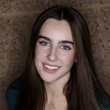 Emily Leaver's Instagram, Twitter & Facebook