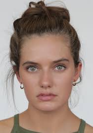 Rebecca Stone's Instagram, Twitter & Facebook