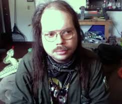 I hate seeing girls drink beer 😭 baby that's for boys "