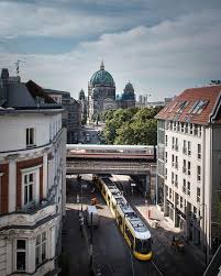 Mischa Heuer Auf Instagram Different Directions A Berlin Classic I Wish You All A Fantastic Day Berlin Ger Berlin Stadt Visit Berlin Berlin