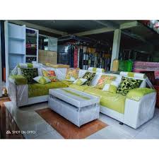 Memiliki bagian yang melebar ke samping dan memanjang ke depan membuat kapasitas dudukan. Sofa L Sofa Ruang Tamu Model Kekinian Shopee Indonesia