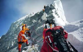 Profitez de l'été avant son retour le 10 septembre prochain. 22 Of The Most Extreme Places On Earth Mount Everest Everest Mountain Climbing