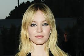 Sydney Sweeney Pops in Yellow Dress & Bow Sandals for Jimmy Fallon