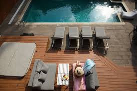 Patio Design Ideas For Pools Owners