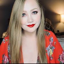 Larissa Lott (@larismariemakeup) • Instagram photos and videos