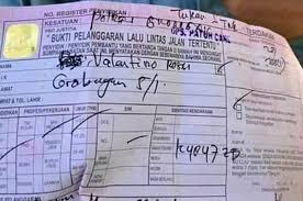 Ketik tilang no register kode d … yang terdapat pojok kanan atas surat tilang 2 9. Ah Seriusan Valentino Rossi Dapat Surat Tilang Polisi Di Indonesia Gridoto Com