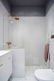 A Stockholm Apartment With An Industrial Touch Bad Inspiration Badezimmer Innenausstattung Badezimmer Renovieren