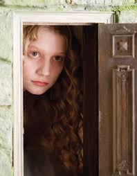 A M E R I C A N C I N E M A T O G R A P H E R • A P R I L 2 0 1 0 • A L I C  E I N W O N D E R L A N D