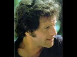 Ver Pelicula Completa El Amor Perjudica Seriamente La Salud Joe Dassin A Ti Musica Romantica Joe Dassin Musica Del Recuerdo