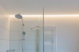 Oft ist das vor allem der bereich rund um spiegel und waschbecken. Led Beleuchtung Bad Badezimmer Led Led Beleuchtung Wohnzimmer Dusche Beleuchtung