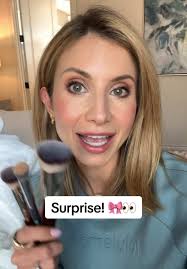 Peter Kindred Brush Review