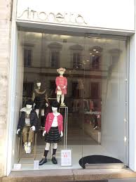 Simonetta Boutique In Milan At Via Manzoni 42 In 2020 Store Window Displays Kids Store Boutique