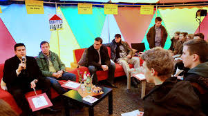 Must admit that my phone takes not so bad a picture. Das Rote Sofa Digital Jugendliche Treffen Auf Politiker Baden Online Nachrichten Der Ortenau Offenburger Tageblatt