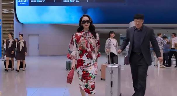 lim yoona in husbands in action cameo (2026) as Villain's Wife 💓😍  (@vouryoong