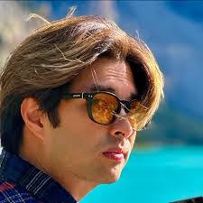 Leah Canales's Instagram, Twitter & Facebook