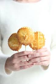 Recette Originale De Galette Des Rois A La Fragipane Galette Des Rois Galette Des Rois Originale Recette Galette Des Rois
