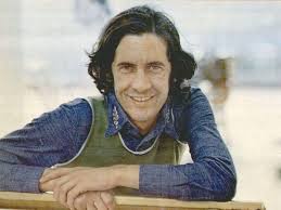 Quando era in massima forma la sua statura raggiungeva i 2,01 metri (6'7) e pesava 120. Addio Tony Cucchiara Cantautore E Attore Italiano E Morto A 81 Anni Rockol
