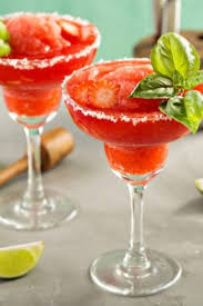 Erdbeer Daiquiri Mit Weissen Rum Erfrischender Bacardi Cocktail Foodtempel Rezept Erdbeer Daiquiri Rezept Erdbeer Daiquiri Daiquiri Rezept