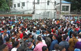 Hay sobat online kembali lagi dengan mimin yang akan membahas sebuah informasi viral botol bangladesh full vidio sekarang sedang dicari banyak. There S A Protest In Bangladesh For Workers Demanding To Return To Malaysia Trp