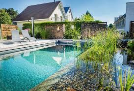 So Macht Man Den Naturpool Winterfest Oder Nutzt Ihn Ganzjahrig Schwimmteich Natur Pool Naturschwimmbader