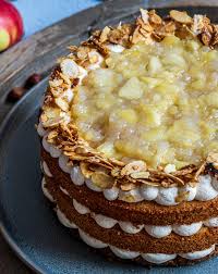 November 2017 von lisa leave a comment. Herbstliebling Apfel Karamell Torte Mit Spekulatiusboden Mitliebezurtorte