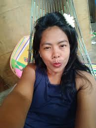 Ready na ang snack break! 🍴☺️ Lumpiang Shanghai from SM Eats, perfect with  vinegar dip! 😋 #SMEats #LumpiangShanghai #FoodiePH #MeryendaGoals