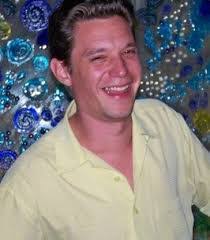 Tom Boor's Instagram, Twitter & Facebook