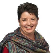 Carey Curry's Instagram, Twitter & Facebook