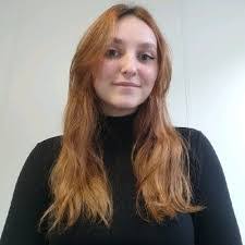 Lisa Carvin's Instagram, Twitter & Facebook