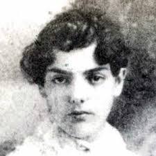 Gertrude Dodson's Instagram, Twitter & Facebook