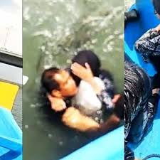 Beliau berkata, mayat lelaki itu ditemui dalam keadaan lengkap berpakaian dan memakai beg sandang. Terjun Jambatan Pulau Pinang Selamatkan Wanita Bunuh Diri