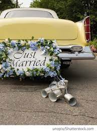 The movie gained negative reviews from critics and holds a 19% rating on rotten tomatoes. Just Married Schild Am Hochzeitsauto Mit Blechdosen Hochzeitsauto Hochzeit Auto Frisch Verheiratet Auto