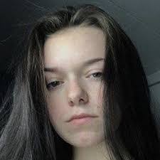 Marissa Tracy's Instagram, Twitter & Facebook