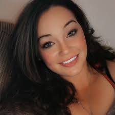 Jessie Pierce's Instagram, Twitter & Facebook