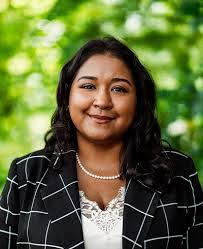 Candice Pope's Instagram, Twitter & Facebook