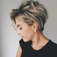 Quelle Coiffure Cheveux Court 2018 Pour Peaufiner Son Style Tres Chic Coiffures Cheveux Courts Cheveux Courts Idees Cheveux Courts